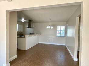 20 W Gettysburg Ave in Clovis, CA - Building Photo - Building Photo