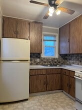 22124 Tuscany Ave in Eastpointe, MI - Building Photo - Building Photo