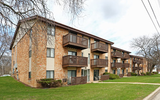 Gardendale Apartments in Milwaukee, WI - Building Photo