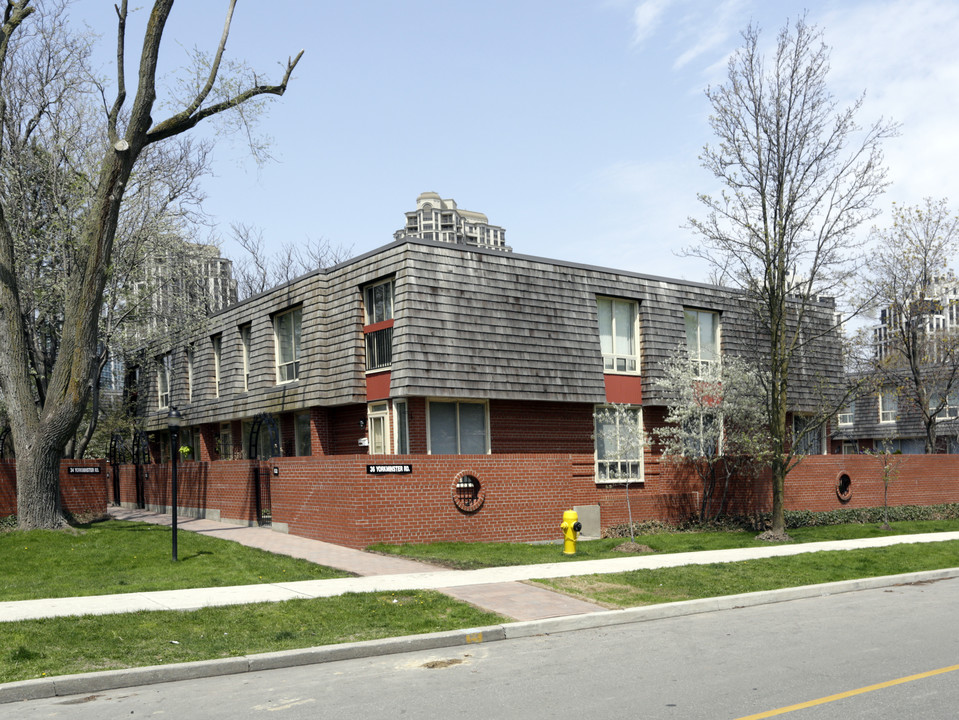 36 Yorkminster Rd in Toronto, ON - Building Photo