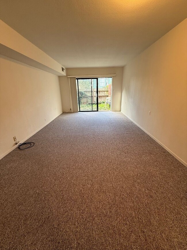 301 Dorado Terrace in San Francisco, CA - Building Photo - Building Photo