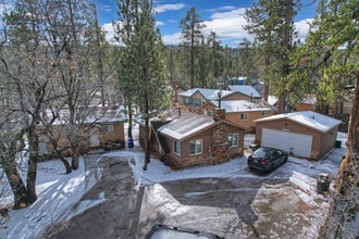 40157 Highland Rd in Big Bear Lake, CA - Foto de edificio - Building Photo