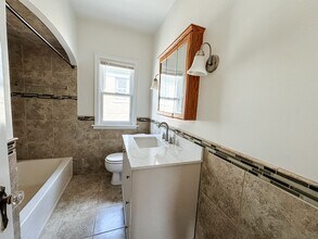 2331 N 54th St, Unit 2333 N. 54th St in Milwaukee, WI - Foto de edificio - Building Photo