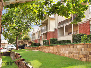 The Gables of McKinney in McKinney, TX - Foto de edificio - Building Photo