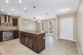 7218 Foxway Ln in Humble, TX - Building Photo - Building Photo