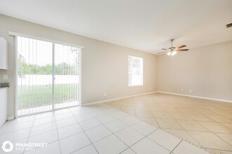 723 Bedford Dr in Lehigh Acres, FL - Building Photo - Building Photo