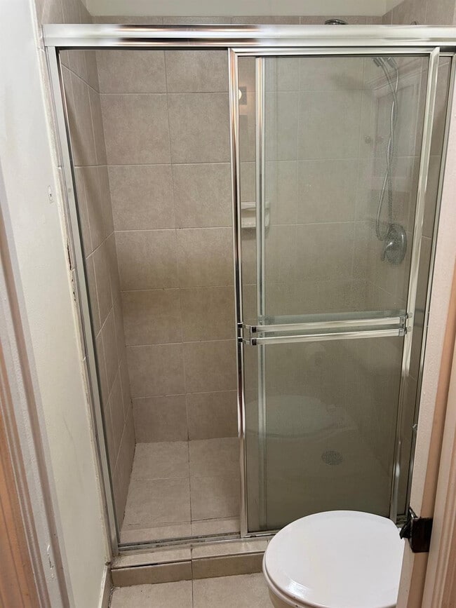 6542 Via Regina in Boca Raton, FL - Building Photo - Building Photo