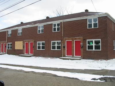 1322 20th St NE in Canton, OH - Building Photo