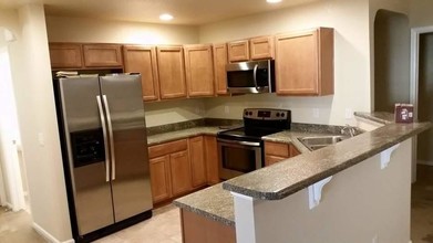2405 Calais Dr in Longmont, CO - Foto de edificio - Building Photo