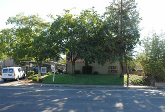 Bell Grande Apartments in Sacramento, CA - Building Photo - Building Photo