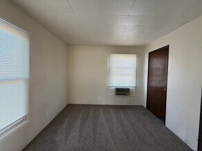 200 1/2 Fillmore St in Taft, CA - Building Photo - Building Photo