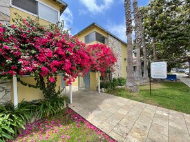 3753 S Barrington Ave, Unit 16 in Los Angeles, CA - Building Photo