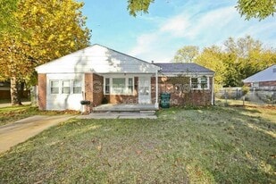 1102 E Donnell Ave in Wichita, KS - Building Photo