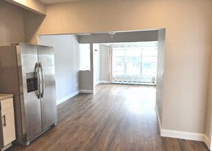 313 State St, Unit # 3 in Augusta, ME - Building Photo - Building Photo