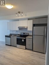 3210 Dakota Cmn in Burlington, ON - Building Photo - Building Photo