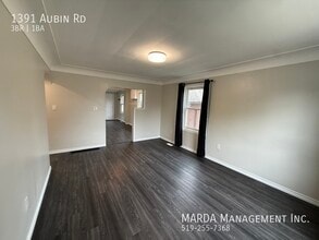 1391 Aubin Rd in Windsor, ON - Building Photo - Building Photo