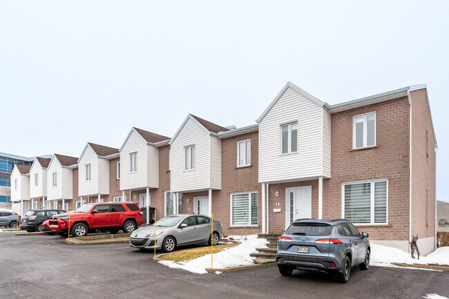 54 Du Serrurier St in Lévis, QC - Building Photo - Building Photo