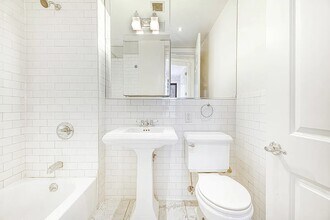 45 Orchard St, Unit 5A in New York, NY - Building Photo - Building Photo
