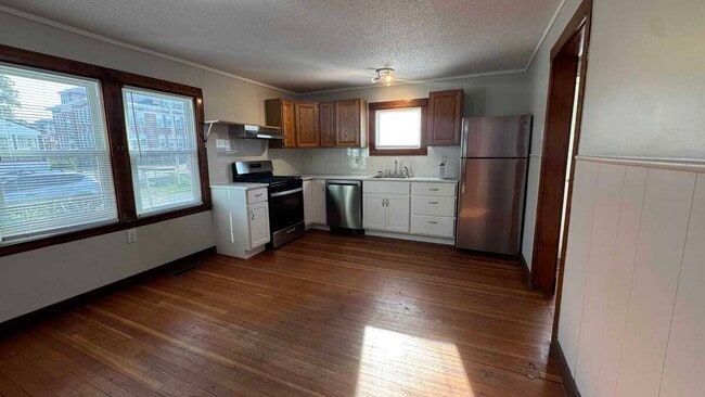 property at 2 Grant St