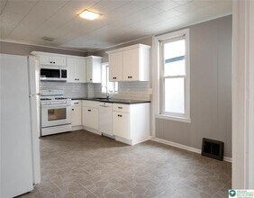 19 N 3rd St in Emmaus, PA - Building Photo - Building Photo