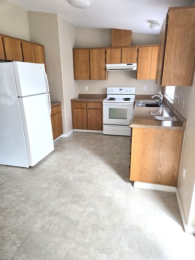 415 Hilda St in Oregon City, OR - Building Photo - Building Photo