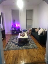 1342 W Huron St, Unit 2F in Chicago, IL - Building Photo - Building Photo