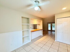 10303 NE 23rd St in Vancouver, WA - Foto de edificio - Building Photo