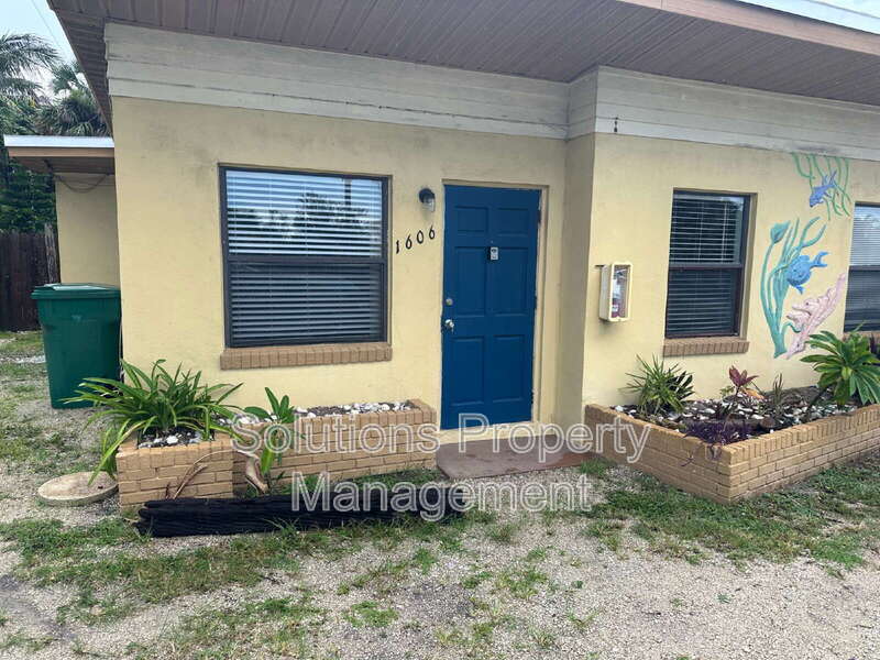 1606 S Miramar Ave in Indialantic, FL - Building Photo