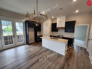 1101 Windsor Sq in Birmingham, AL - Building Photo - Building Photo