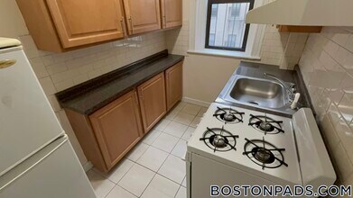 1156 Commonwealth Ave, Unit 34 in Boston, MA - Building Photo - Building Photo