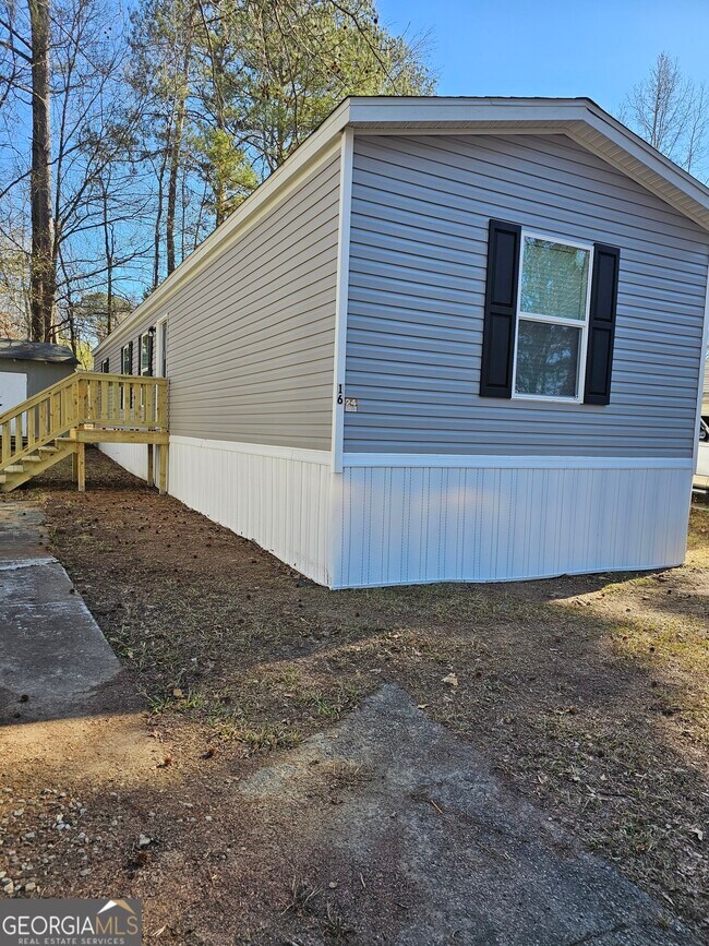 1979 Cardell Rd in Austell, GA - Building Photo - Building Photo