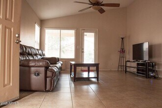 1091 W Kingbird Dr in Chandler, AZ - Building Photo - Building Photo