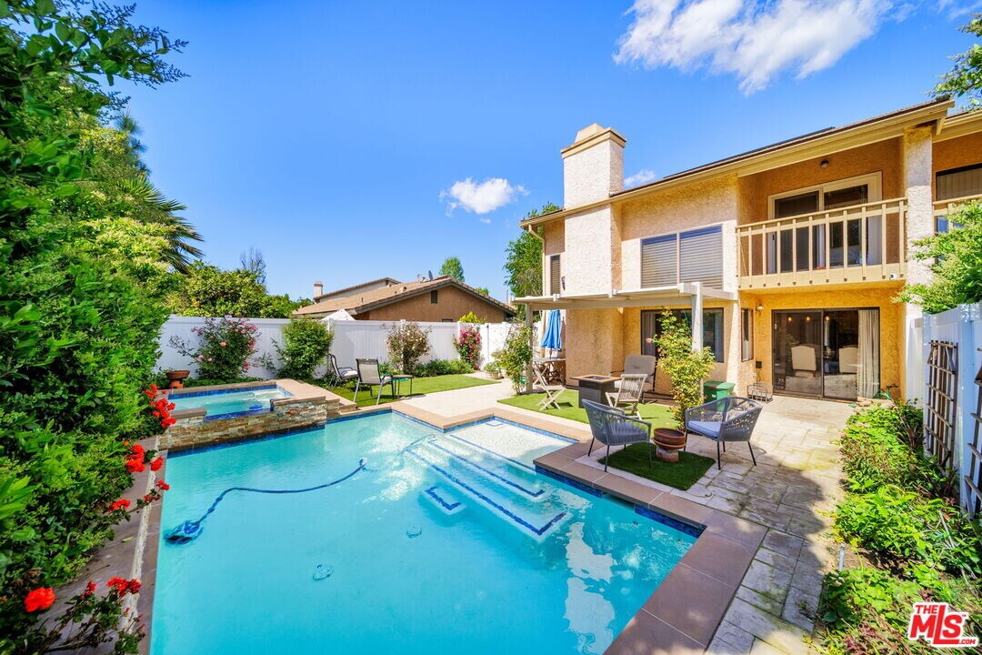 25685 Lupita Dr in Santa Clarita, CA - Building Photo