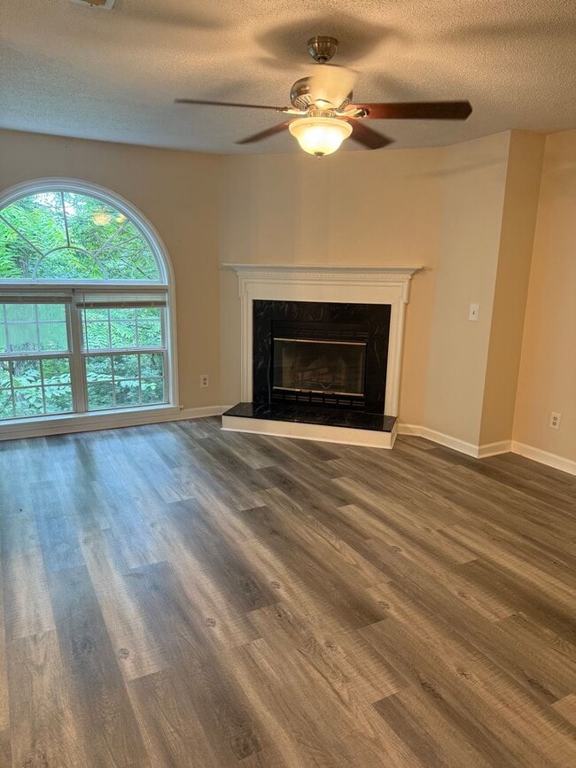 6704-G W Friendly Ave in Greensboro, NC - Building Photo - Building Photo