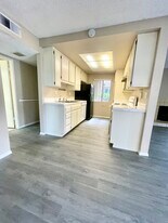 6560 College Grove Dr, Unit CGV 77 in San Diego, CA - Building Photo
