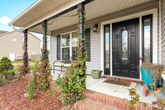 111 Louie Ln in Jacksonville, NC - Building Photo - Building Photo