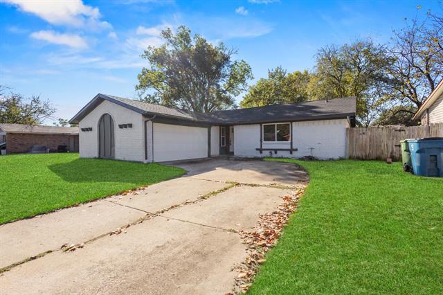 124 Bowling Green Cir in Lewisville, TX - Building Photo - Building Photo