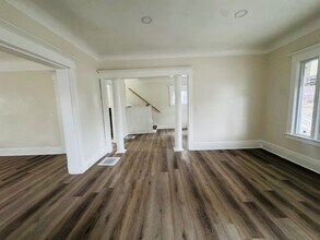 10404 South Blvd in Cleveland, OH - Building Photo - Building Photo