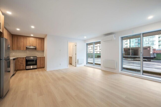 1625 Blvd. De Maisonneuve Ouest in Montréal, QC - Building Photo - Building Photo