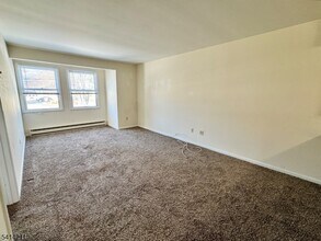 7 Oak Ridge Rd in Oak Ridge, NJ - Building Photo - Building Photo