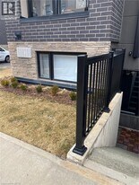 1131 Cooke Blvd. in Burlington, ON - Building Photo