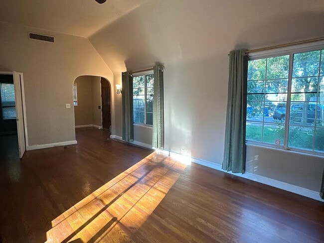 575 N Yosemite Ave in Fresno, CA - Building Photo - Building Photo