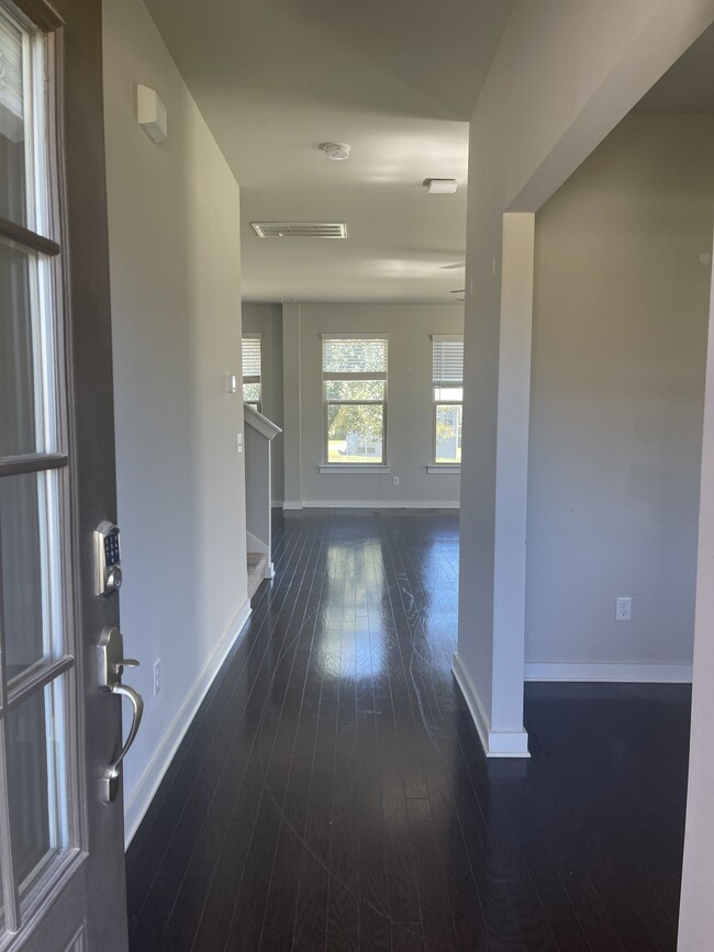 3037 Commonwealth Dr in Spring Hill, TN - Building Photo - Building Photo