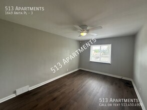 1649 Anita Pl in Cincinnati, OH - Building Photo - Building Photo