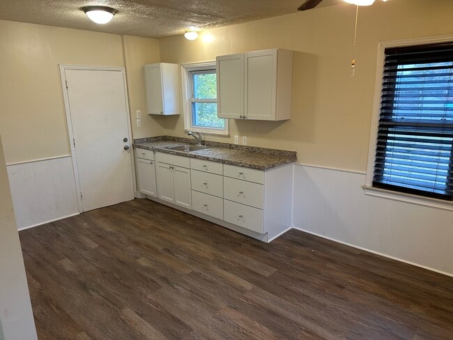 7517 Sterling in Center Line, MI - Building Photo - Building Photo