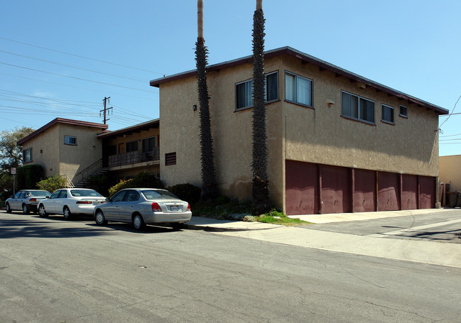 900 E Imperial Ave in El Segundo, CA - Building Photo - Building Photo