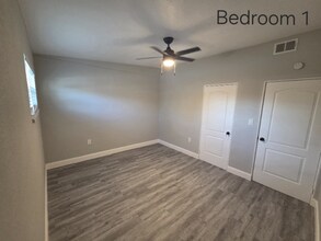 2410 11th St in St. Cloud, FL - Foto de edificio - Building Photo