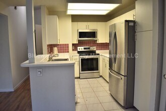 468 Mananai Pl in Honolulu, HI - Building Photo - Building Photo