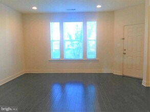 44037 Etna Terrace in Chantilly, VA - Building Photo - Building Photo