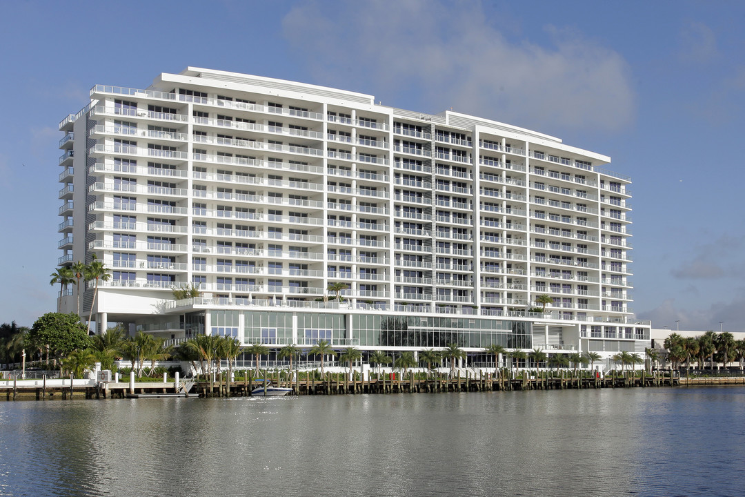 Riva in Fort Lauderdale, FL - Building Photo